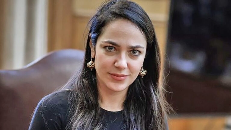 Δόμνα Μιχαηλίδου: «Όσοι χρωστούν έως 100 εupώ θα έχουν ασφαλιστική ικανότητα»