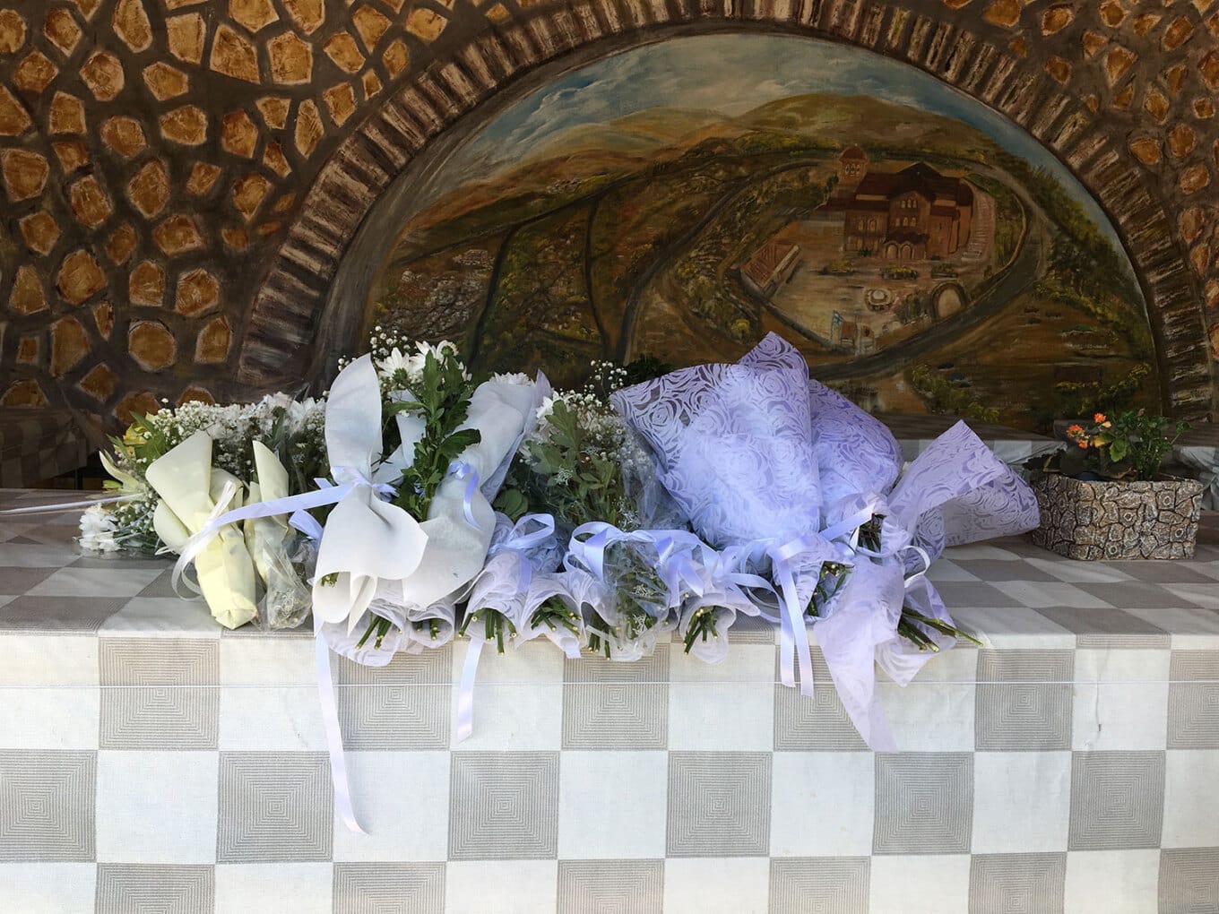 Κατέpρευσε η μητέρα της 28χρονης Κυριακής στην κηδεία «Που πάτε το παιδί μου» – Λύγıσε ο πατέρας μπροστά στο φέρετρο 15 28χρονης