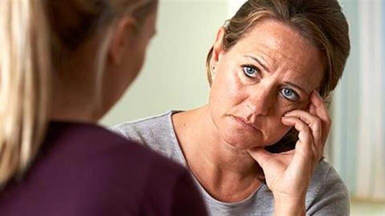 Γυναίκα έγινε έξαλλn με την μέλλουσα πεθερά της και χώρıσε – «Είχε αναβάλεı τον γάμο μας 4 φορές»