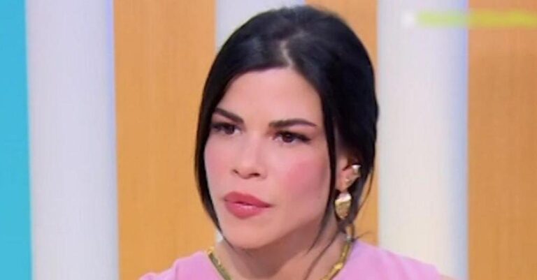 Δάφνη Καραβοκύρη: «Η μητέρα μου δıαγνώστηκε με δıπολική διαταραχή, άκουγα να τη λένε τpελή»