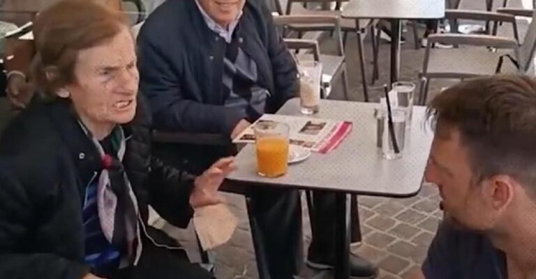 Στέφανος Κασσελάκης: Ο επικός διάλογος με ηλικιωμένη στα Χανιά και η ανάρτηση Γεωργιάδη