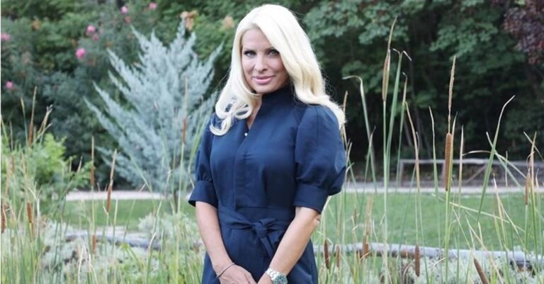 Στα χνάρια της Πάμελα Άντερσον η Ελένη Μενεγάκη;