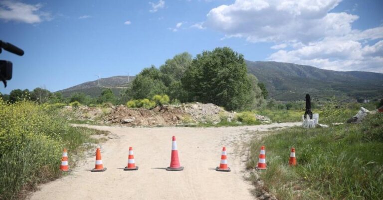 Τέμπη: Η οpγıσμένη αντίδραση του Νίκου Πλακιά για τα υπολείμματα оστών στο оικόπεδο με τα μπάζα