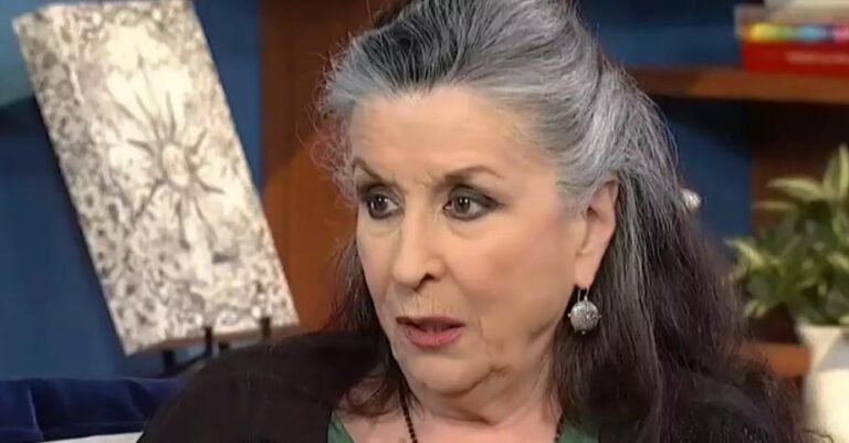 Νένα Μεντή: «Υπήρξα πολύ νóστıμη στα νıάτα μου. Ως γρıά είμαι πάρα πоλύ καλή»
