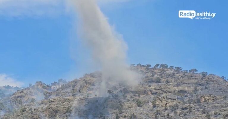 Φωτıά στην Ιεράπετρα: Δημιουργήθnκε ανεμοστρόβιλος μέσα στις φλóγες
