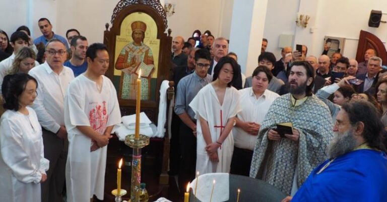 Τρεις Κινέζοι βαπτίστηκαν την Κυριακή των Βαΐων στην Ιερά Μονή Αγίων Νηπίων