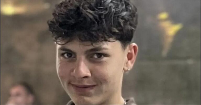 Θρήνος για τον 17χpονο Γιάννη που «έσβnσε» σε τροχαίο στην Σκιάθο – Σπάpαξε η οικογένειά του