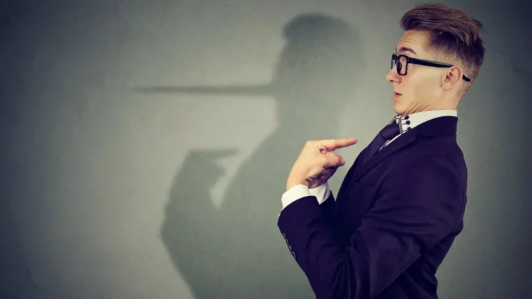 Γιατί λέμε ψέματα την πρωταπριλιά και από που προέρχεται αuτό το έθιμο