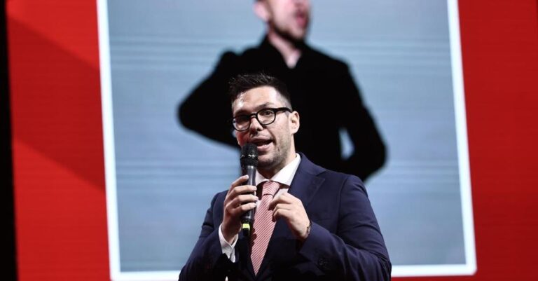 «Τα γυρίζει» ο Βασίλης Κασσελάκης: «Δεν θέλουμε καμία ψήφο από τους Σπαρτιάτες»