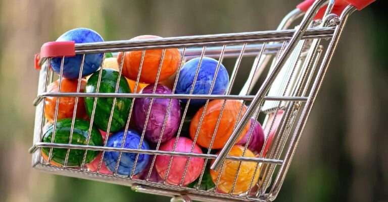 Εορταστικό ωράριο το Πάσχα 2024: Πώς θα λειτουργήσουν τα καταστήματα – Τι ισχύει με τις αργίες