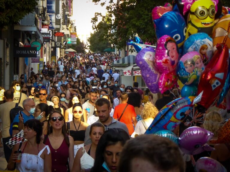Ανοιχτά μαγαζιά την Κυριακή των Βαΐων 28/4: Το ωράριο – Μπέρδεμα με σούπερ μάρκετ