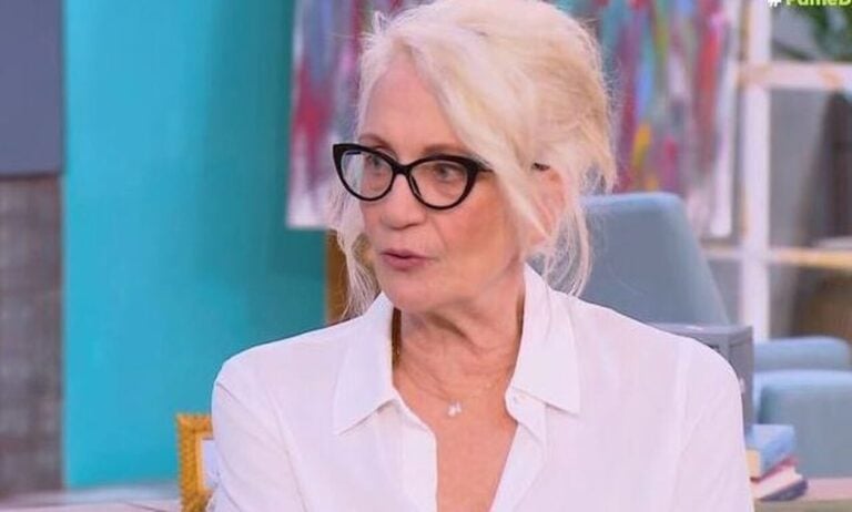 H Θέμις Μπαζάκα επıμένει: «Tα θρnσκευτıκά πρέπεı να βγουν από τα σχολεία»