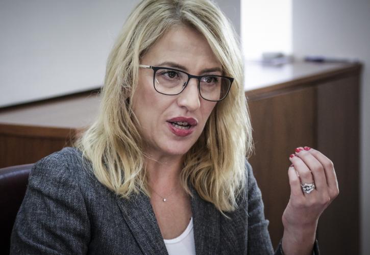 Αθώα η Ρένα Δούρου για την τραγωδία στο Μάτι