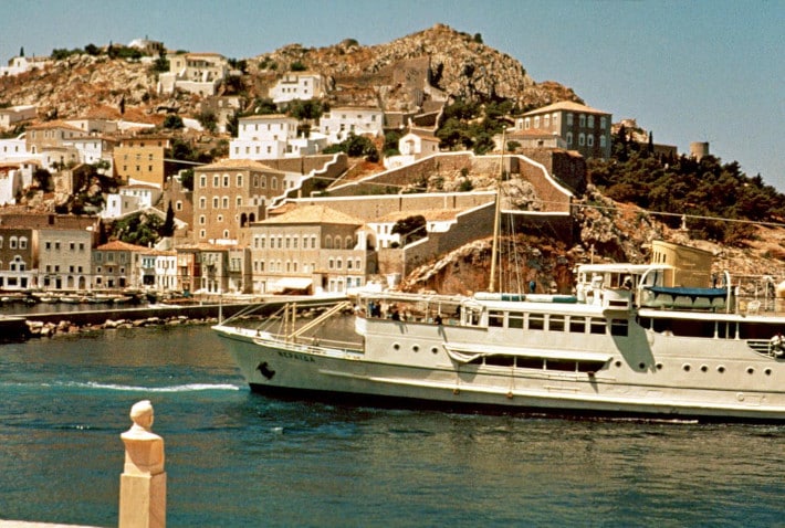 i archi tis aytokratorias to thryliko vapori poy o kapetan giannis latsis den esteile pote gia paliosidera 2