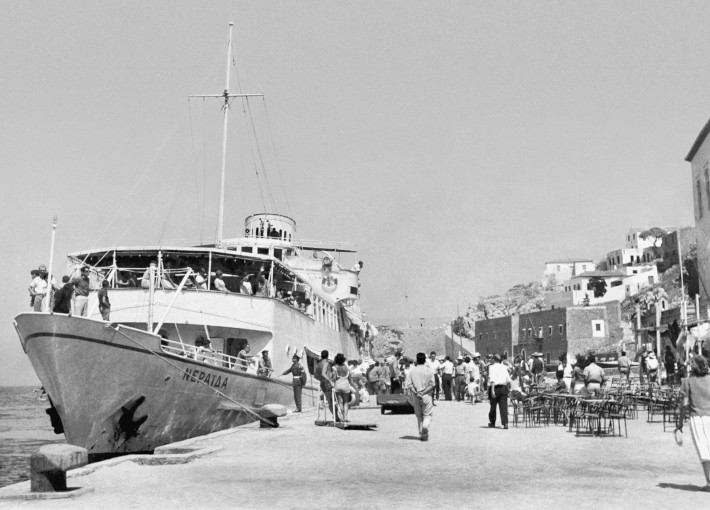 i archi tis aytokratorias to thryliko vapori poy o kapetan giannis latsis den esteile pote gia paliosidera