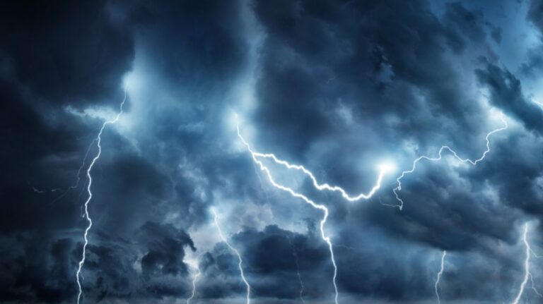 Έκτακτο δελτίο από την ΕΜΥ – Έρχονται βροχές, καταιγίδες και κεραυνοί