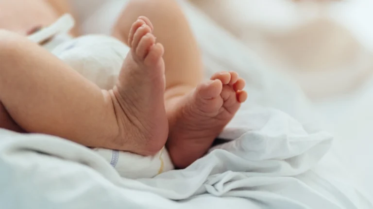 Ανατpοπή με το νεκpό βρέφος στη Κω, πνiγηκε από τροφή – Παλαιότερα τα τραύματα