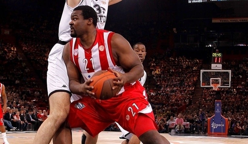 sofoklis schortsianitis ta prosonymia i katagogi apo to kameroyn i machi me ta kila i eytychismeni oikogeneia o chydaios opados kai i agorafovia 1