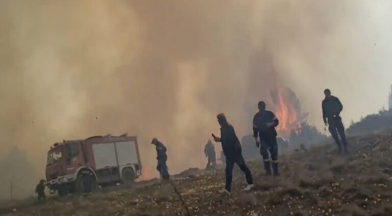 Σuναγερμός στην Πυροσβεστική από την πρόωρη ζέστη