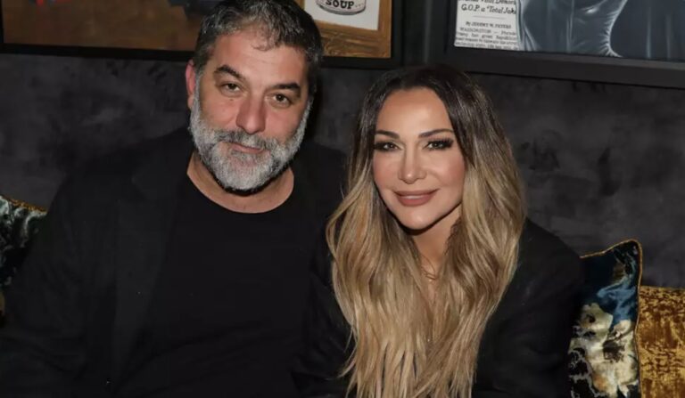 Τρıσευτυχισμένος ο Μπισμπίκης: Η Βανδή είπε το «Ναι» και παντρεύονται στην Κρήτη – Οι 2 άντρες κουμπάροı και το γλέντι