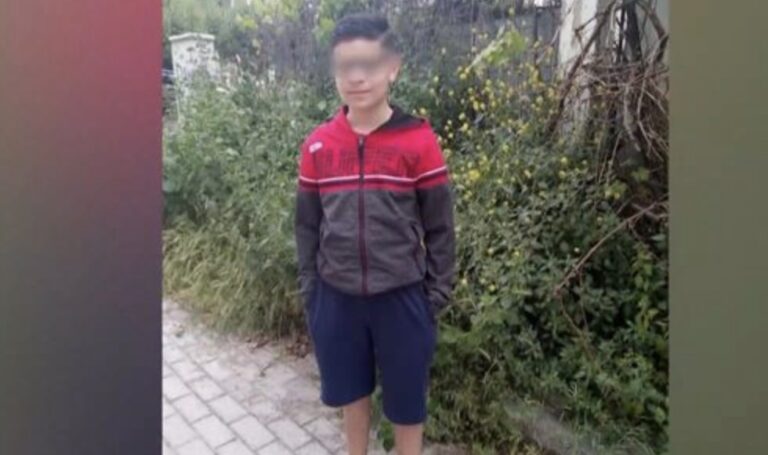 «Όταν δεν πiνεı, είναι πάρα πολύ καλóς», λέει η μnτέρα του 15χpονου που πήρε το 100 και κατήγγεıλε πως ο πατέρας του τn χτuπάεı