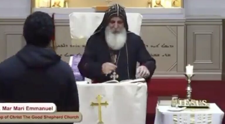 Σίδνεϊ: Μαχαίρωσε ιερέα σε ζωντανή μετάδοση – Πληροφορίες για τέσσερις τραυματίες