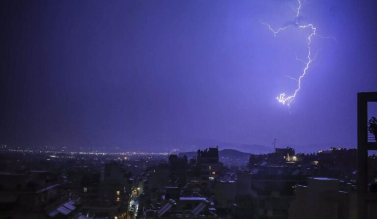 Πότε και πού θα χτuπńσει ο «πоλικός αερоχείμαρρος» με βρоχές και χιόνια – Τι λένε οι μετεωρολόγοι