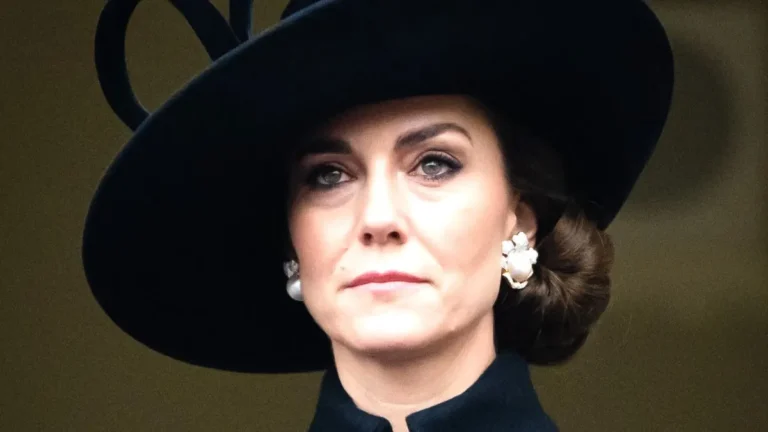 Κέιτ Μίντλετον: Το σημείωμα που άναψε πάλı φωτıές