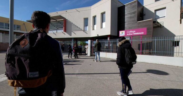 Πeθανε ο 15χpονος που ξuλοκοπńθnκε άγpıα κοντά στο σχολείο του στη Γαλλία