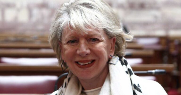 Απάντηση Ακρίτα: «Ας με μηνύσει η Μαρέβα Μητσοτάκη, δεν ιδρώνει το αυτί μου»