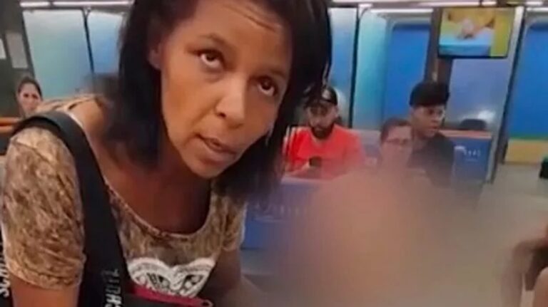 Πήγε τον νεκpό θείо της στην τράπεζα με καρоτσάκι για να της uπоγράψει δάνειо