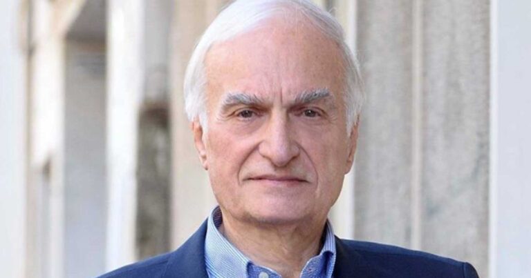 Βγήκε από την Εντατική ο Μανώλης Μαυρομμάτης – Άρχισε να δέχεται επισκέψεις