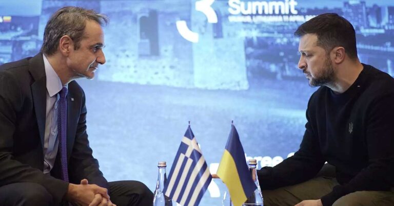 Μητσοτάκης σε Ζελένσκι: «Η Ελλάδα θα συνεχίσει να στηρίζει την Ουκρανία»