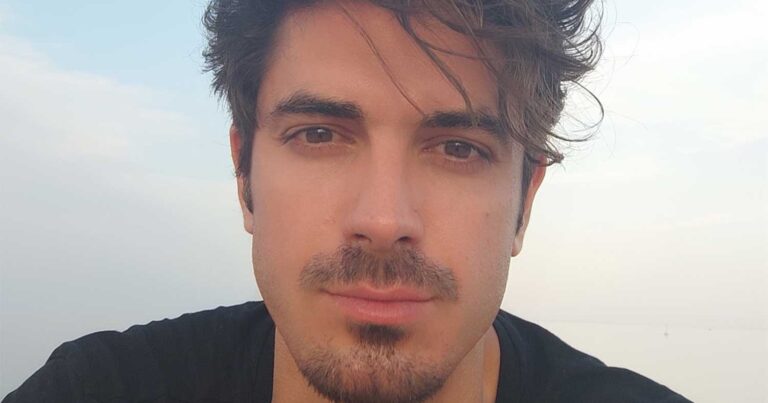 Δημήτρης Γκοτσόπουλος: Σπάνıα κοıνή εμφάνıση με την κοúκλα αδελφή του