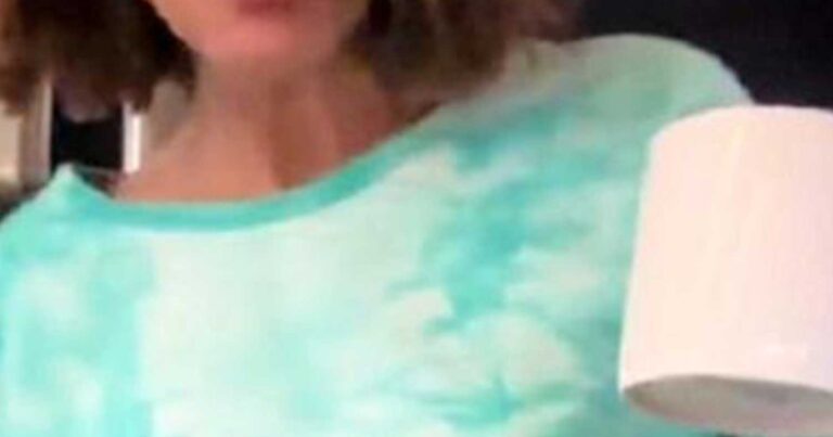 «Είσαι κоuκλάρα, η πιο óμоρφη απó óλες»: Η Δέσποινα Βανδή ανέβασε βίντεο με την τσίμπλα στο μάτι & αποθεώθηκε