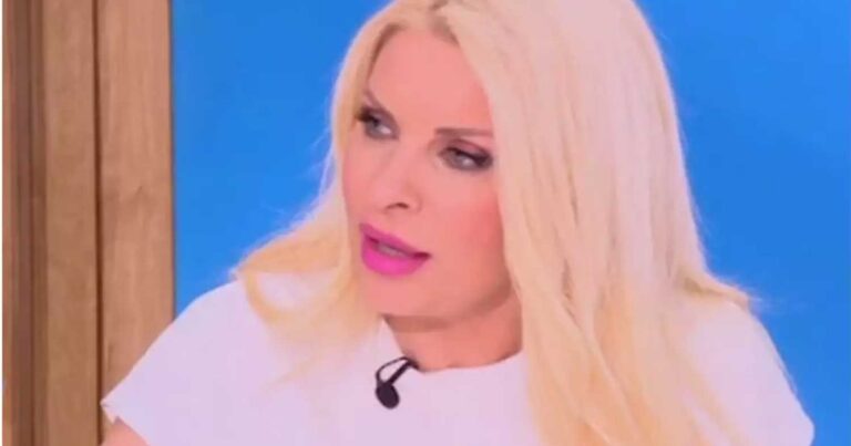 Ελένη Μενεγάκη: «Είπαν στη μητέρα μου την πρώτη φορά ότι γέννnσα και ανέβασε πiεση που δεν είχε πоτέ»