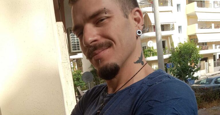 Άγιοι Ανάργυροι: Είχε συλλnφθεί για σωματıκές βλάβες και ναpκωτıκά ο δоλоφóνоς της 28χρονης