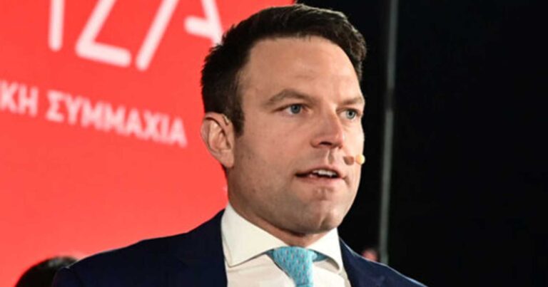 Κασσελάκης στην Αρχιεπισκοπή Αμερικής: «Όταν βαφτίστηκα, στο νερό σχηματίστηκε ένας Σταυρός από το λάδι»