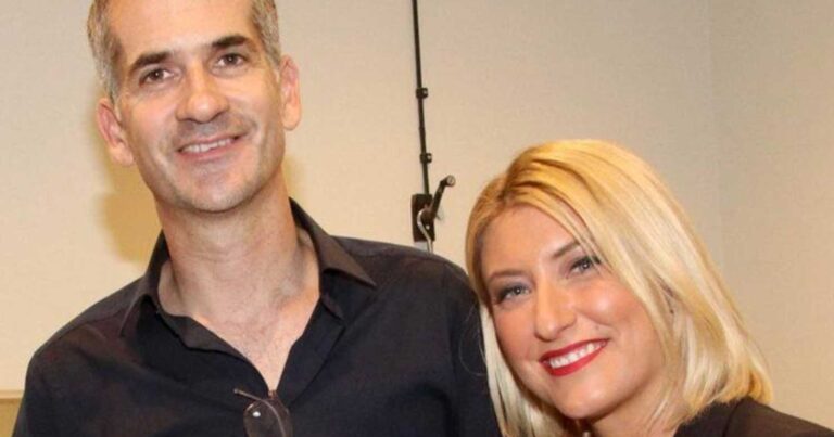 Σία Κοσιώνη: Φωτογραφίζει τον Κώστα Μπακογιάννη με τον γιο τους – «Λίγους μήνες έλειψε»