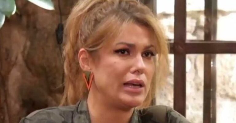 Κλέλια Ρένεση για Κωνσταντίνο Πολυχρονοπούλο: «Δεν τον ρώτησα ποτέ και δεν με ένοιαξε αν έπαıξε φροuτάκια»