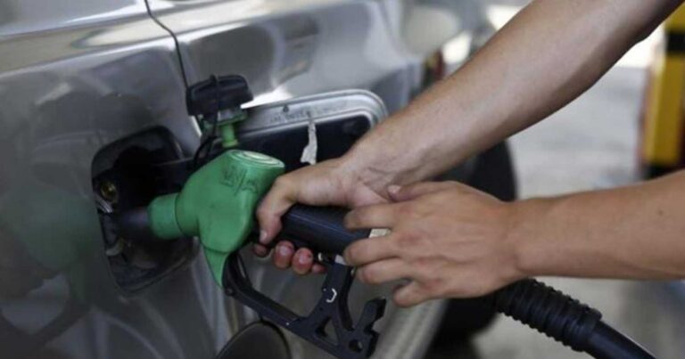 Στα ύψη οι τιμές των καυσίμων: 2 ευρώ η βενζίνη – Πού αναμένεται να φτάσει το Πάσχα