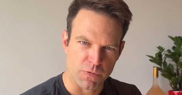 Στέφανος Κασσελάκης: «Δεν θα καλέσω τον Κυριάκο Μητσοτάκη στον γάμο μου με τον Τάιλερ»