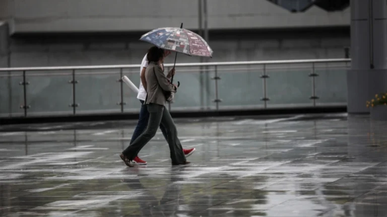 Πού έρχονται βροχές και πότε αναμένονται στην Αττική – Ο καιρός σήμερα