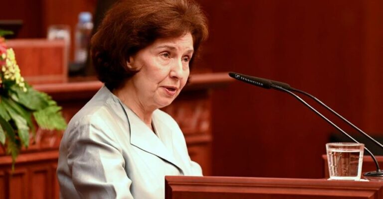 Αμετακίνητη η Σιλιάνοφσκα παρά την θύελλα αντιδράσεων: «Έχω το δικαίωμα να χρησιμοποιώ το όνομα Μακεδονία»