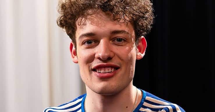 «Είμαι άτομο χωρίς φύλο»: Ποιο είναι το 24χρονο Nemo που σήκωσε την κούπα στην Eurovision