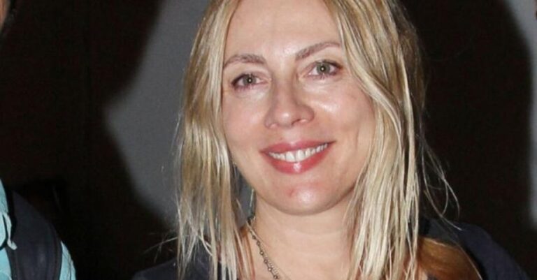 Σμαράγδα Καρύδη: «Δεν έγινα μητέρα για να μην γίνω σκλάβα του παιδιού μου και αφήσω όλη μου τη ζωή πίσω»