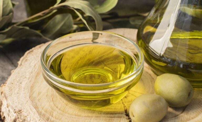 Αυτό είναι το φθηνό λάδι που θα μας κάνει να ξεχάσουμε το ελαιόλαδο