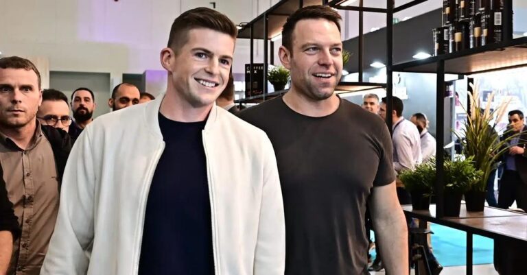 Κασσελάκης: «Ο Τάιλερ είναι πολύ πιο σεμνός από μένα – Θα ήθελα μέχρι τα 40 να έχουμε αποκτήσει παιδιά»