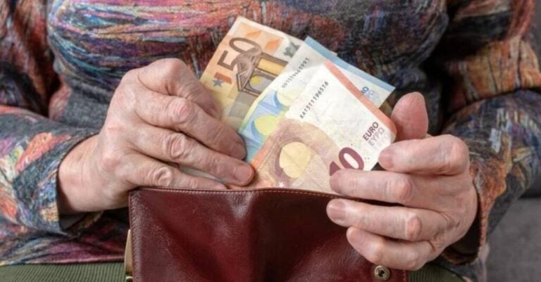 Συντάξεις: Ποιοι συνταξιούχοι θα λάβουν αύξnση
