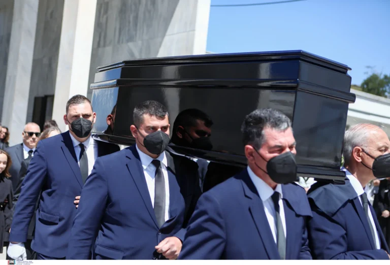 Xαμός σε κηδεία στην Πάτρα – Φώναξαν την αστυνομία